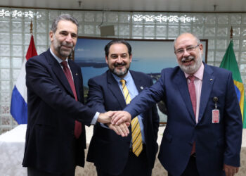 OLACDE e ITAIPU firman carta de intención para potenciar el desarrollo energético en América Latina y el Caribe.