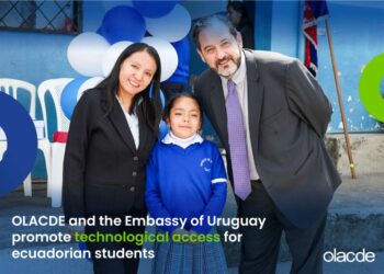 OLACDE and the Embassy of Uruguay promote technological access for ecuadorian students