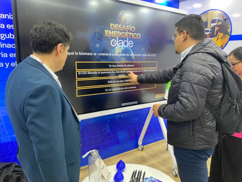 Image for the Tweet beginning: ⚡ Segundo día en la