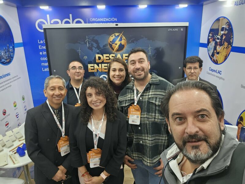 Image for the Tweet beginning: Estamos en Feria @hjbecdachferias (Oil