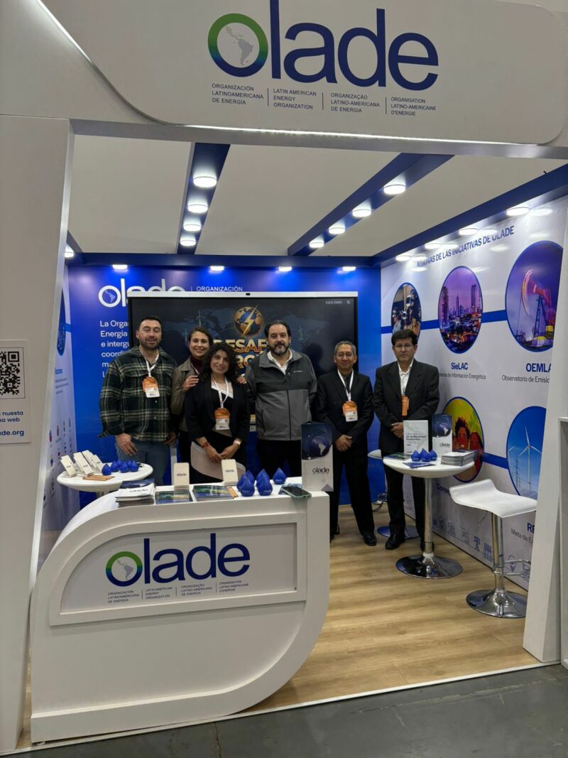 Image for the Tweet beginning: Estamos en Feria @hjbecdachferias (Oil