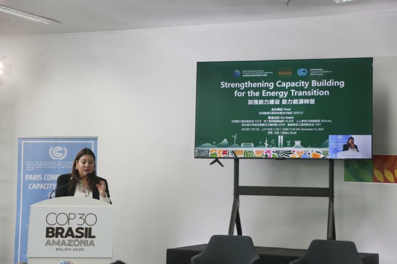 Image for the Tweet beginning: 🌍 #OLADE en @Cop30noBrasil: fortaleciendo