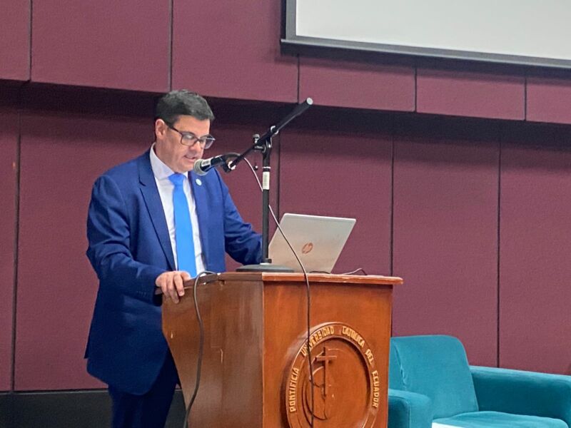 Image for the Tweet beginning: Fitzgerald Cantero @FitzgeraldCP78, Director de