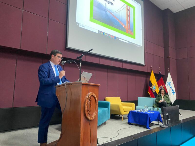 Image for the Tweet beginning: Fitzgerald Cantero @FitzgeraldCP78, Director de