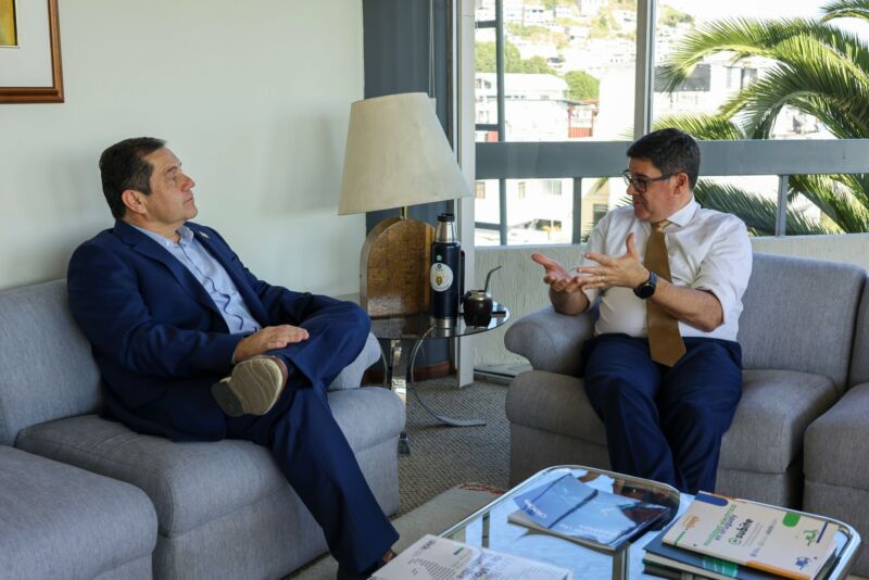 Image for the Tweet beginning: En la sede de #OLACDE,