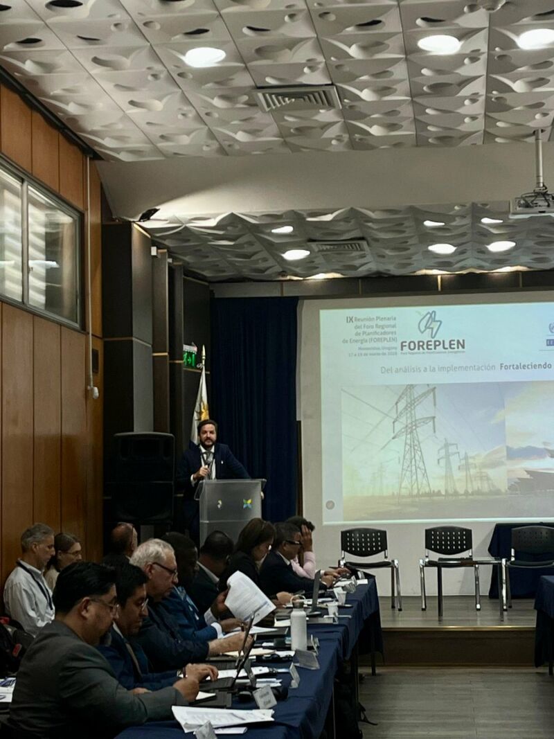 Image for the Tweet beginning: 🇺🇾 En Montevideo, Guido Maiulini