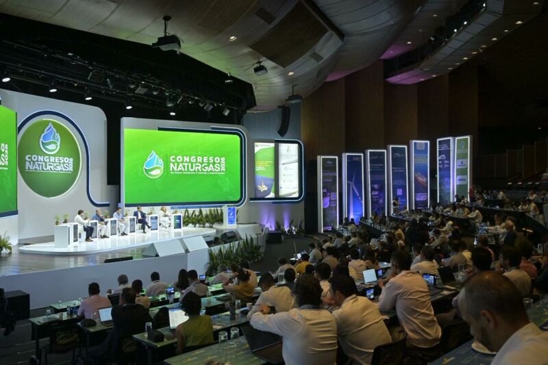 Image for the Tweet beginning: 🌍 En un escenario global